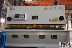 QC11Y-16×2500液壓閘式剪(jian)闆機
