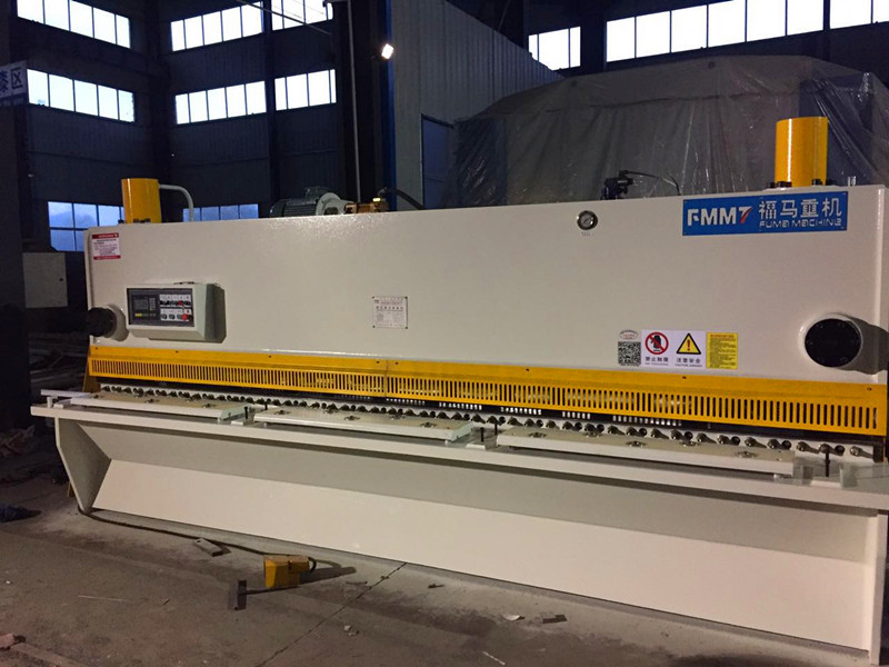 液壓(yā)閘式剪闆機QC11Y-6X40000