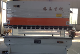 WC67Y系列三缸液(ye)壓闆料折彎(wan)機