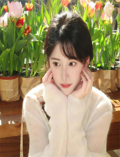 《瞒着恋爱八年的男友结婚》媒体评价：主流媒体观点与专业影评解读